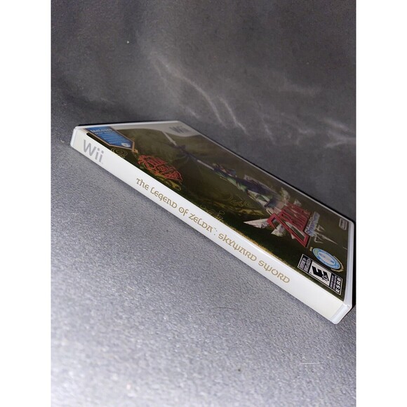 The Legend of Zelda: Skyward Sword (Nintendo Wii, 2011) Complete CIB Tested + CD - Picture 8 of 8